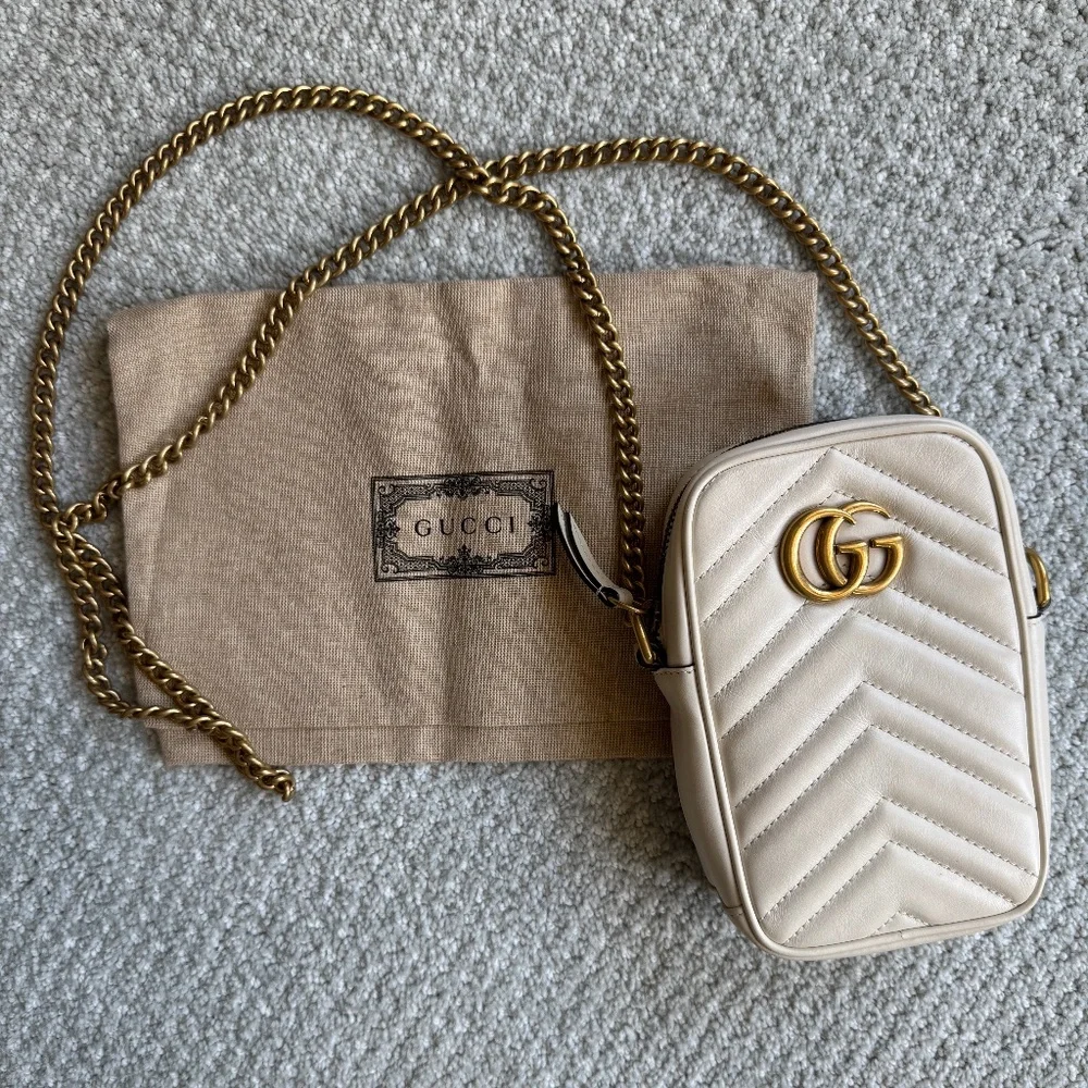 Gucci GG Marmont Vertical Phone Crossbody Bag Matelassé Leather Mini - Picture 13 of 15